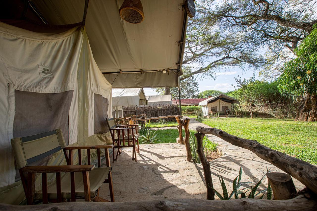 Kara-Tunga Safari Camp Bed & Breakfast Moroto Exterior photo